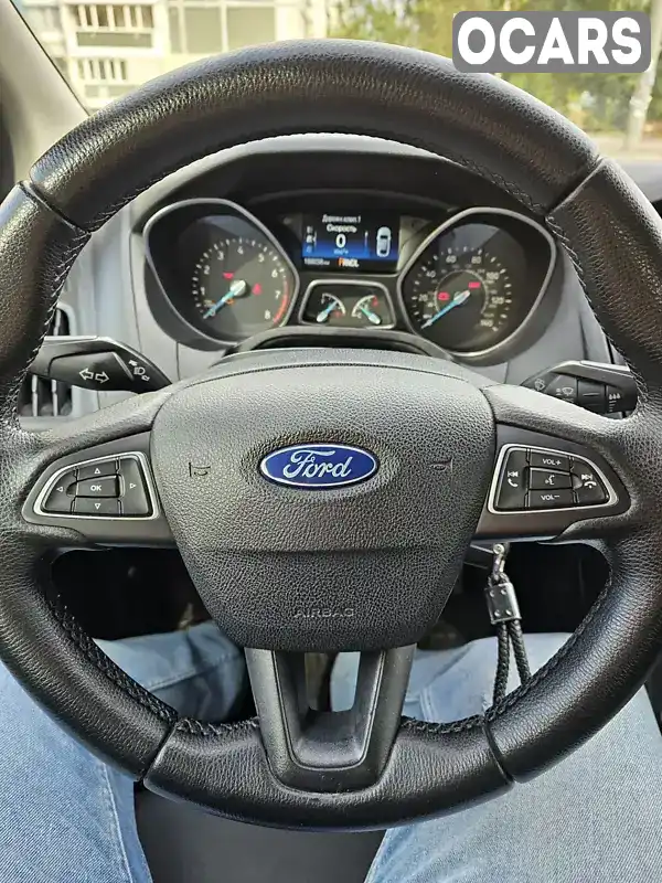 Седан Ford Focus 2015 2 л. Автомат обл. Черкаська, Черкаси - Фото 1/15