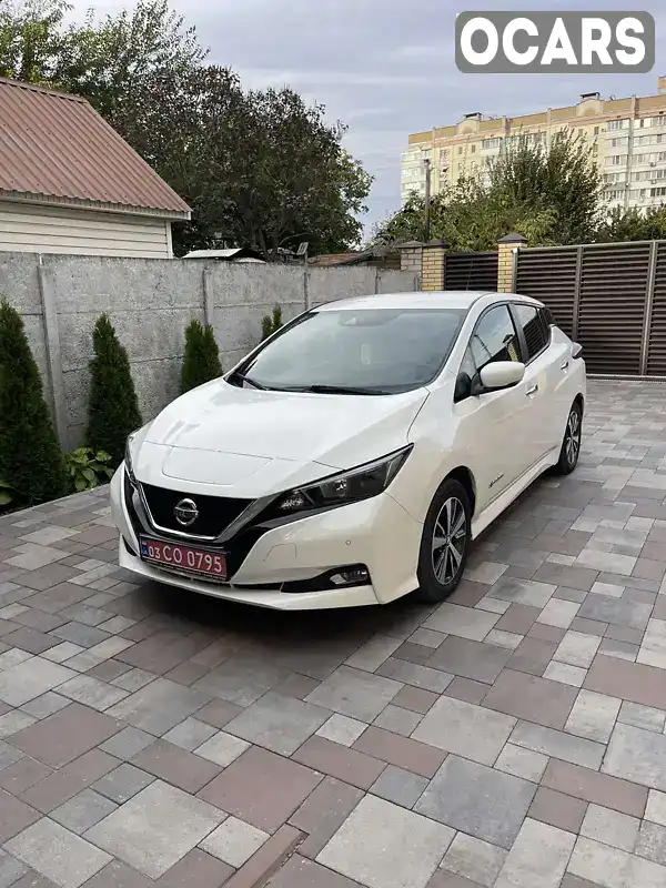 Хэтчбек Nissan Leaf 2018 null_content л. Автомат обл. Черкасская, Черкассы - Фото 1/13