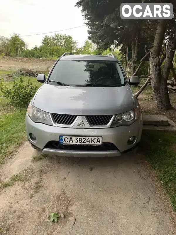 Внедорожник / Кроссовер Mitsubishi Outlander 2006 2 л. Ручная / Механика обл. Черкасская, Умань - Фото 1/12