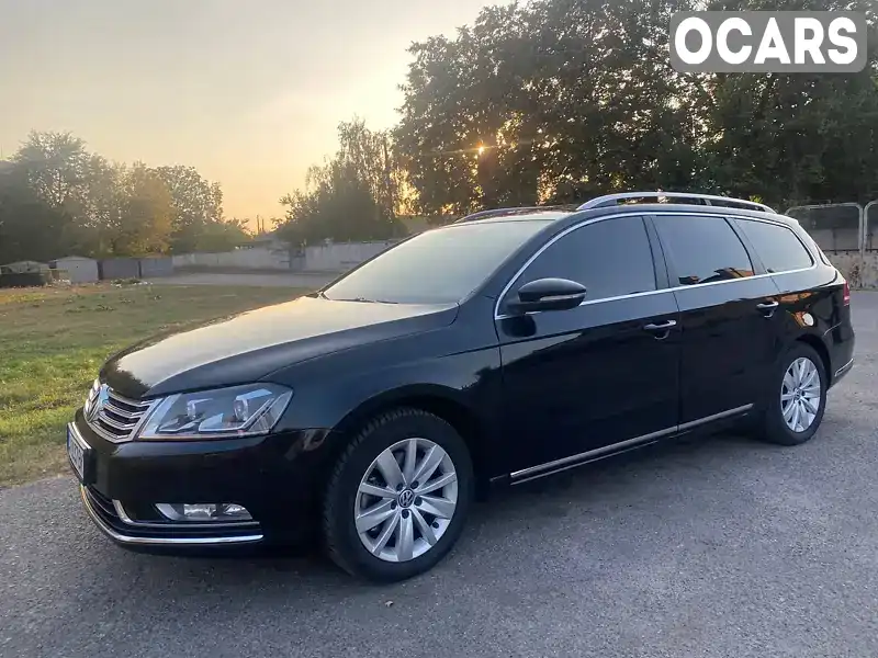 Универсал Volkswagen Passat 2013 2 л. Ручная / Механика обл. Черкасская, Черкассы - Фото 1/21