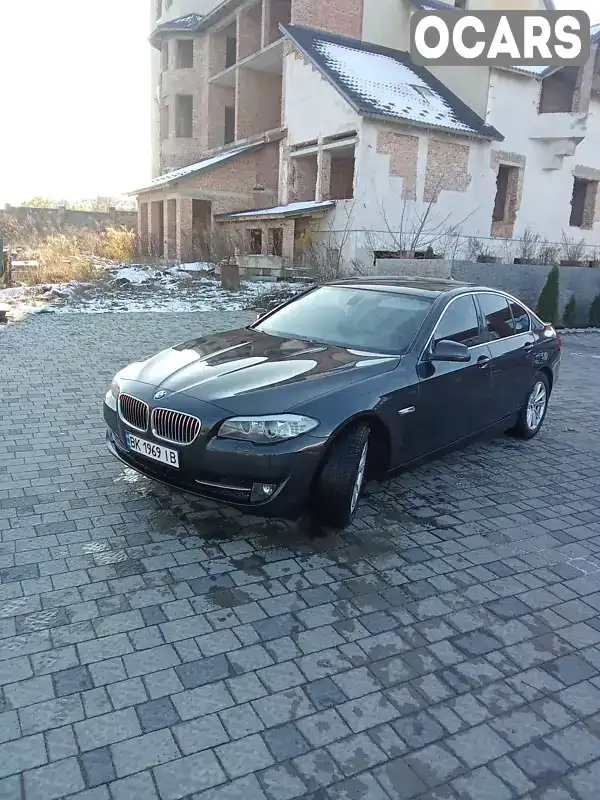 Седан BMW 5 Series 2010 2.99 л. Автомат обл. Ровенская, Ровно - Фото 1/19