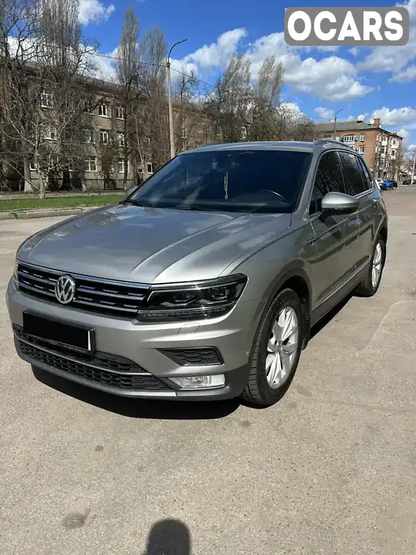 Внедорожник / Кроссовер Volkswagen Tiguan 2017 2 л. Автомат обл. Кировоградская, Кропивницкий (Кировоград) - Фото 1/12