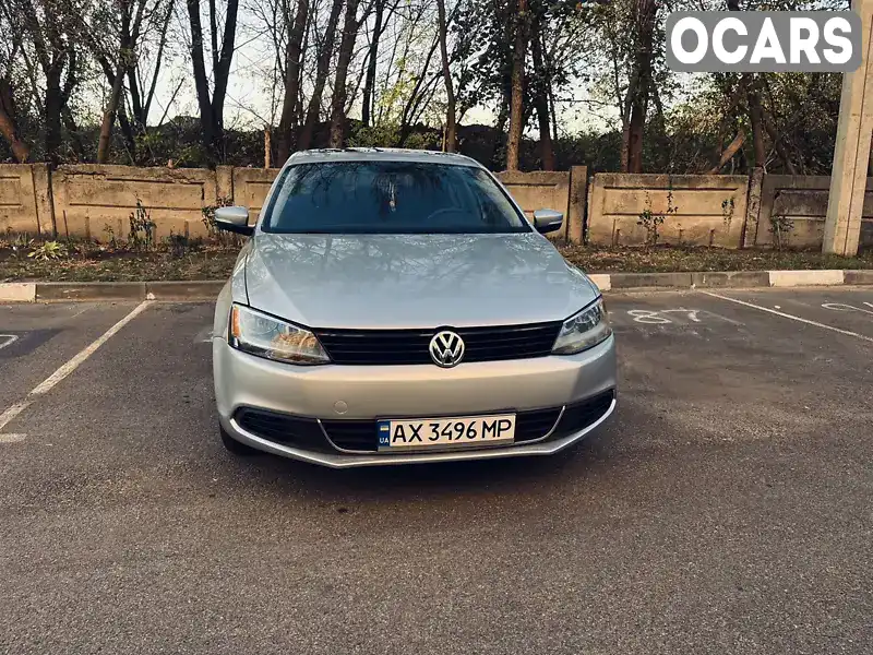 Седан Volkswagen Jetta 2010 2.48 л. Автомат обл. Харьковская, Харьков - Фото 1/15