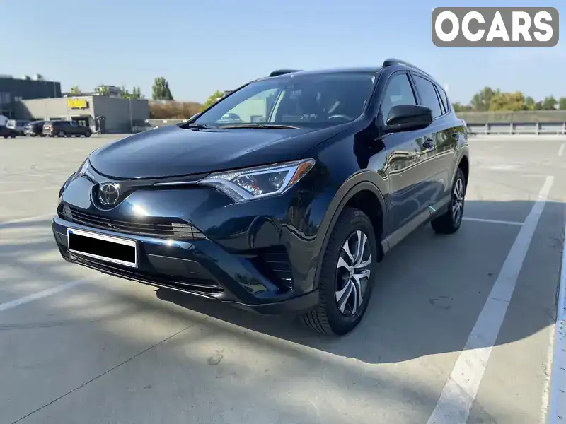 Внедорожник / Кроссовер Toyota RAV4 2018 2.49 л. Автомат обл. Киевская, Киев - Фото 1/20