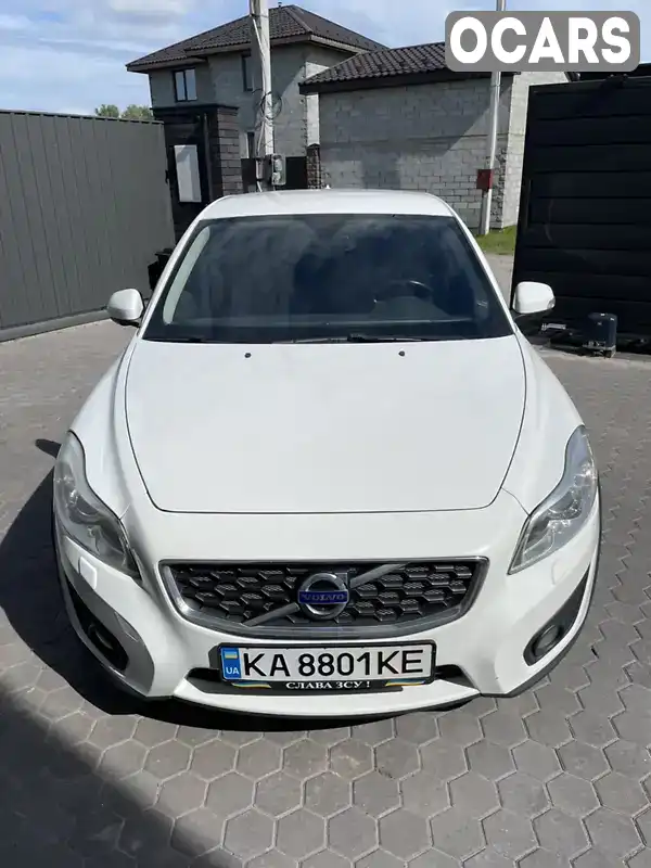 Хэтчбек Volvo C30 2012 2 л. Автомат обл. Киевская, Киев - Фото 1/16