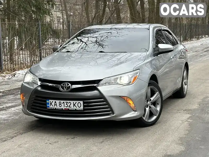 Седан Toyota Camry 2017 2.5 л. Автомат обл. Киевская, Киев - Фото 1/17