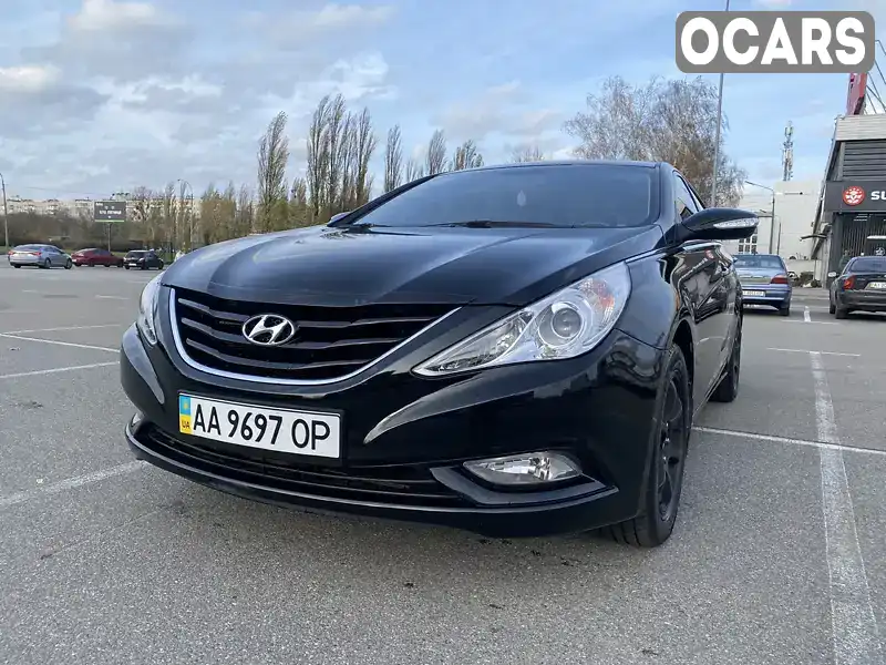 Седан Hyundai Sonata 2010 2 л. Автомат обл. Киевская, Киев - Фото 1/14