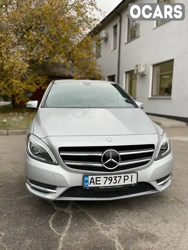 Хэтчбек Mercedes-Benz B-Class 2012 1.6 л. Автомат обл. Днепропетровская, Днепр (Днепропетровск) - Фото 1/21