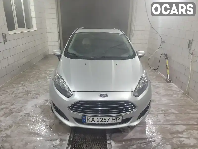 Хетчбек Ford Fiesta 2015 1.6 л. Автомат обл. Київська, Київ - Фото 1/12