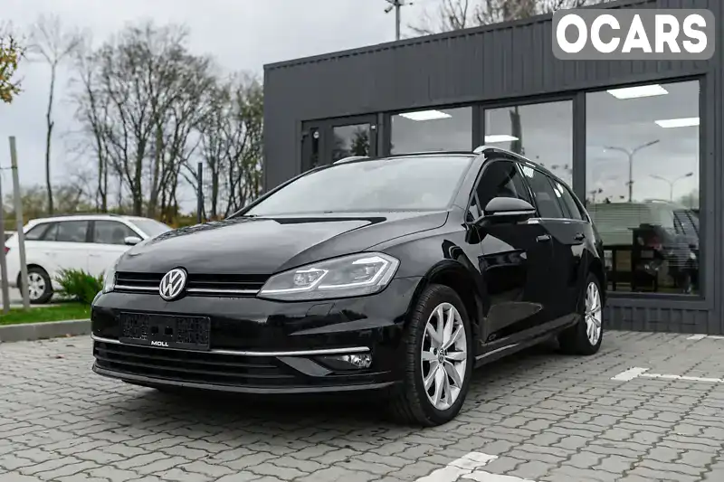 Универсал Volkswagen Golf 2019 2 л. Робот обл. Львовская, Львов - Фото 1/21