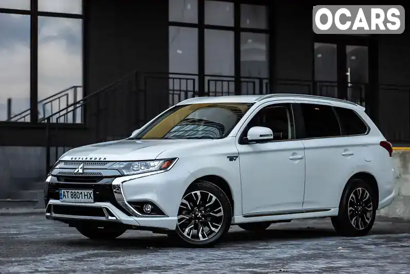 Внедорожник / Кроссовер Mitsubishi Outlander 2018 2 л. Автомат обл. Ивано-Франковская, Ивано-Франковск - Фото 1/21