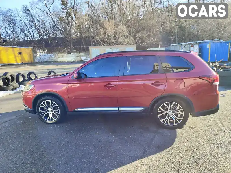 Внедорожник / Кроссовер Mitsubishi Outlander 2016 2.36 л. Вариатор обл. Киевская, Киев - Фото 1/17