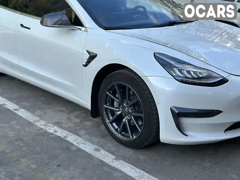 Седан Tesla Model 3 2020 null_content л. Автомат обл. Киевская, Киев - Фото 1/21