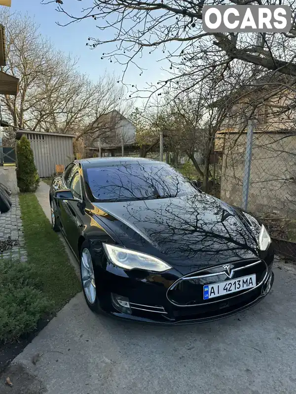 Лифтбек Tesla Model S 2015 null_content л. обл. Киевская, Киев - Фото 1/4