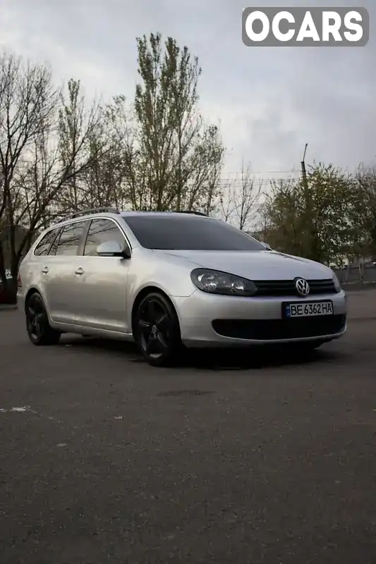 Універсал Volkswagen Jetta 2011 2.48 л. Автомат обл. Миколаївська, Миколаїв - Фото 1/21