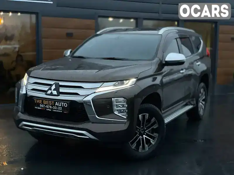 Позашляховик / Кросовер Mitsubishi Pajero 2022 2.5 л. Автомат обл. Рівненська, Рівне - Фото 1/21