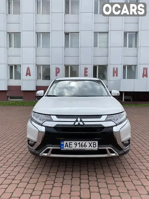 Внедорожник / Кроссовер Mitsubishi Outlander 2018 2.36 л. Вариатор обл. Днепропетровская, Днепр (Днепропетровск) - Фото 1/21