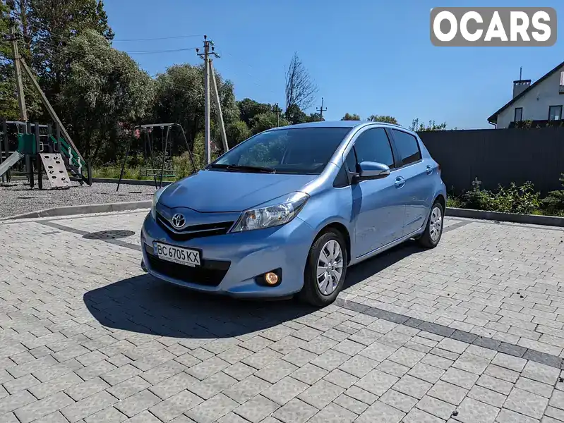 Хэтчбек Toyota Yaris 2012 1.3 л. Вариатор обл. Волынская, Владимир-Волынский - Фото 1/20