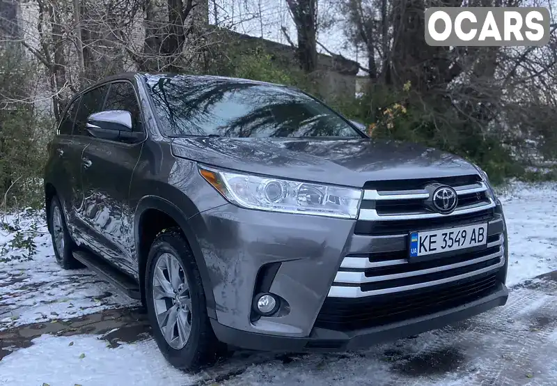 Позашляховик / Кросовер Toyota Highlander 2017 3.46 л. Автомат обл. Київська, Київ - Фото 1/21