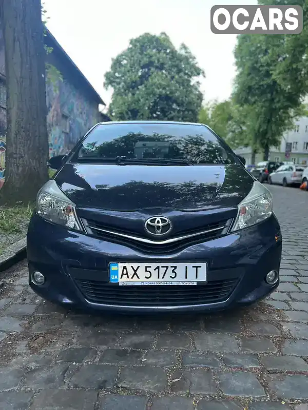 Седан Toyota Yaris 2013 1.33 л. Автомат обл. Волынская, Нововолынск - Фото 1/14