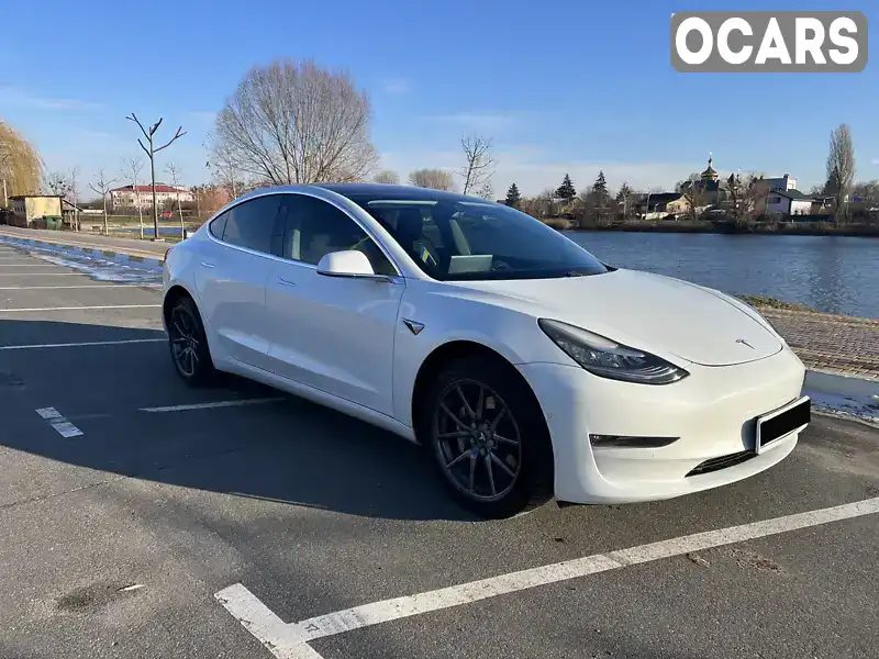 Седан Tesla Model 3 2018 null_content л. Автомат обл. Киевская, Киев - Фото 1/21