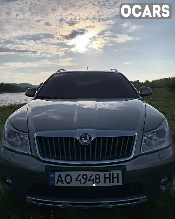 Универсал Skoda Octavia Scout 2012 2 л. Ручная / Механика обл. Закарпатская, Тячев - Фото 1/8