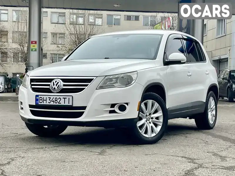 Внедорожник / Кроссовер Volkswagen Tiguan 2008 2 л. Автомат обл. Одесская, Одесса - Фото 1/21