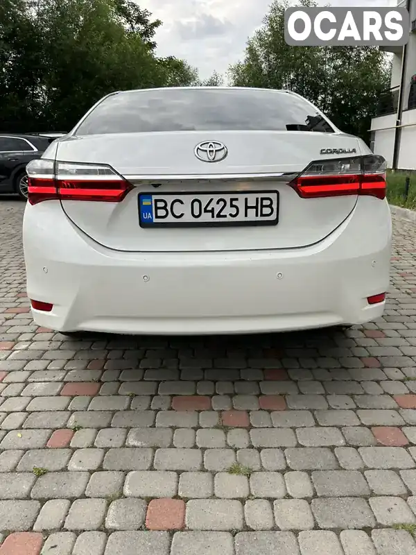 Седан Toyota Corolla 2017 1.6 л. Вариатор обл. Львовская, Львов - Фото 1/21