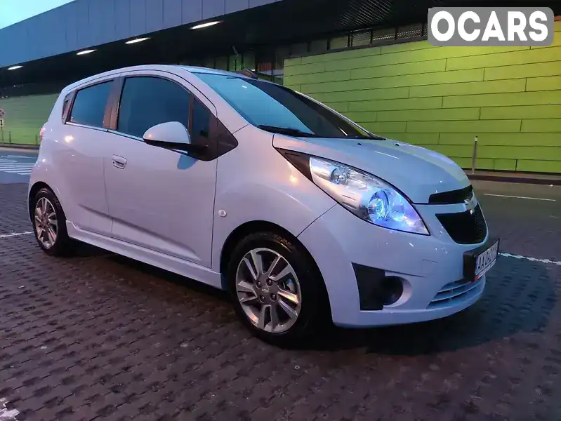 Хэтчбек Chevrolet Spark 2016 null_content л. Автомат обл. Киевская, Киев - Фото 1/21