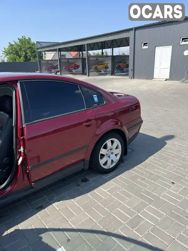 Седан Volkswagen Passat 2000 1.8 л. Ручна / Механіка обл. Черкаська, Черкаси - Фото 1/21