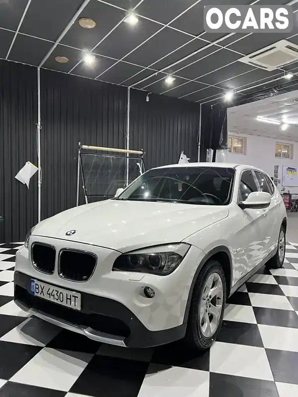 Позашляховик / Кросовер BMW X1 2010 2 л. Автомат обл. Хмельницька, Хмельницький - Фото 1/17