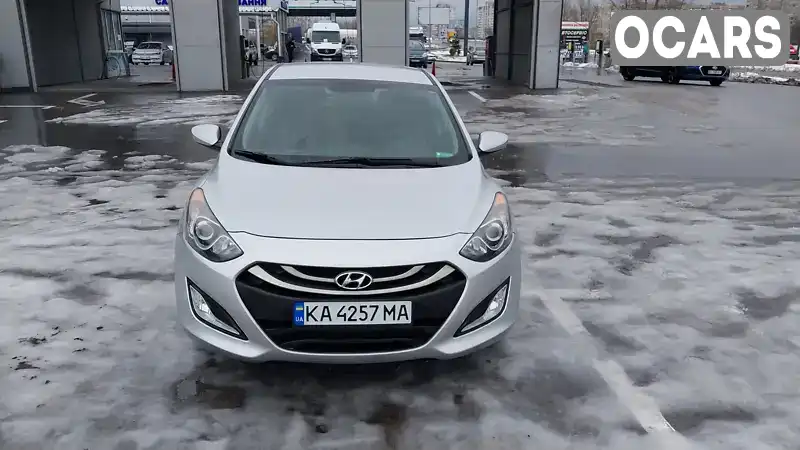 Хетчбек Hyundai Elantra 2012 1.8 л. Автомат обл. Київська, Київ - Фото 1/21