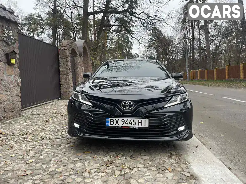 Седан Toyota Camry 2018 2.5 л. Автомат обл. Киевская, Киев - Фото 1/21
