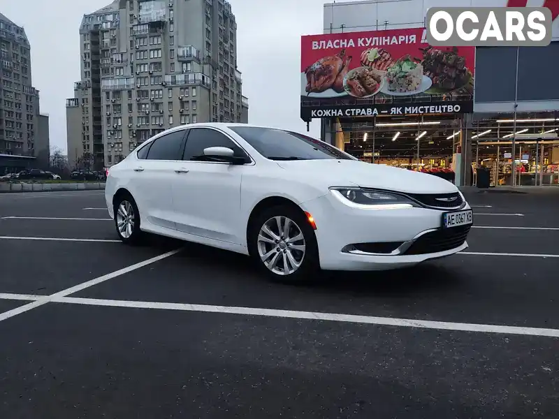 Седан Chrysler 200 2015 2.36 л. Автомат обл. Дніпропетровська, Дніпро (Дніпропетровськ) - Фото 1/13