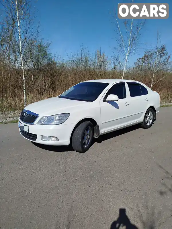 Ліфтбек Skoda Octavia 2010 1.6 л. Ручна / Механіка обл. Закарпатська, Виноградів - Фото 1/21