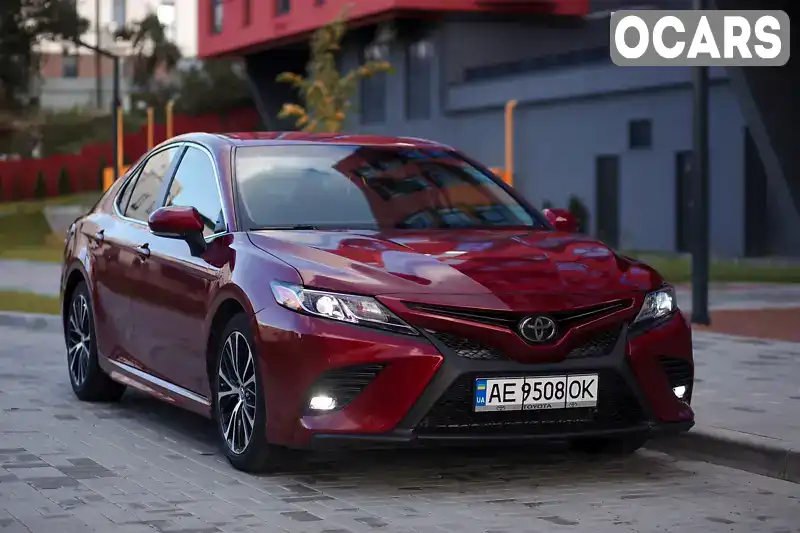 Седан Toyota Camry 2017 2.49 л. Автомат обл. Днепропетровская, Каменское (Днепродзержинск) - Фото 1/16