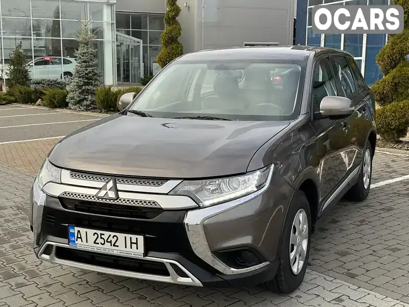 Позашляховик / Кросовер Mitsubishi Outlander 2019 2 л. Автомат обл. Київська, Київ - Фото 1/21