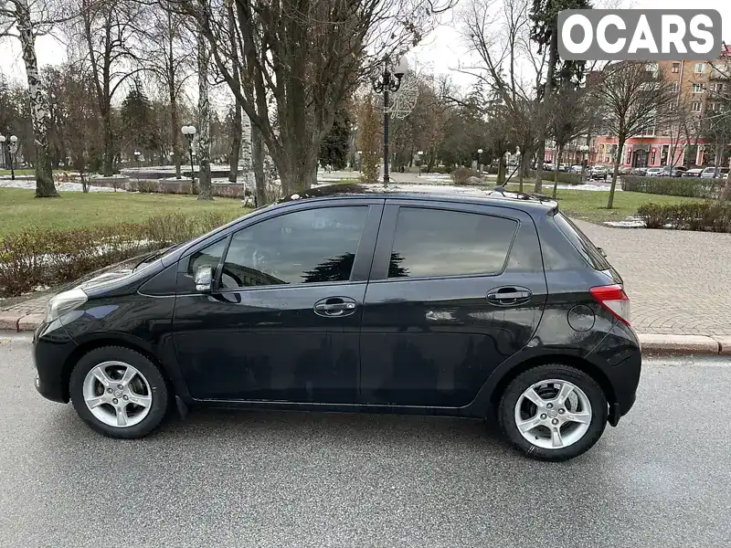 Хэтчбек Toyota Yaris 2012 1.33 л. Автомат обл. Черниговская, Чернигов - Фото 1/9