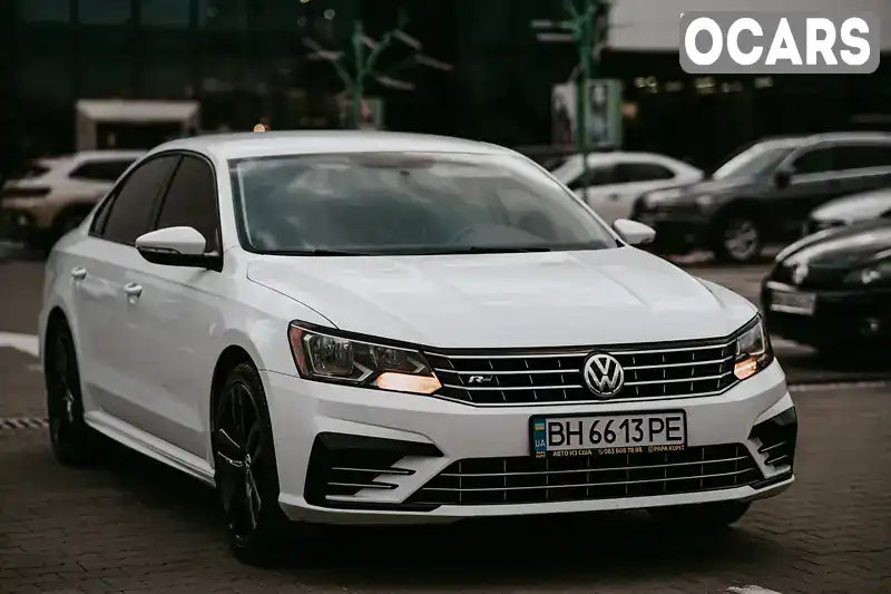 Седан Volkswagen Passat 2017 2 л. Автомат обл. Одесская, Одесса - Фото 1/21