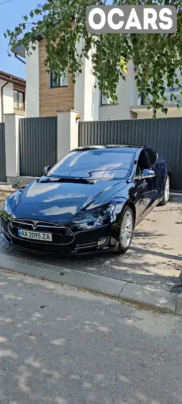 Лифтбек Tesla Model S 2013 null_content л. обл. Киевская, Киев - Фото 1/21