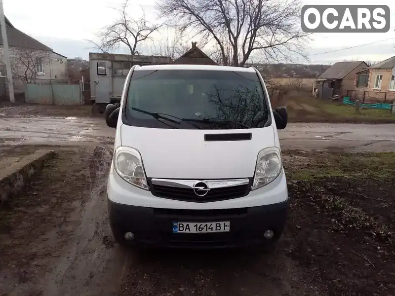 Мінівен Opel Vivaro 2012 2 л. Ручна / Механіка обл. Кіровоградська, Компаніївка - Фото 1/10