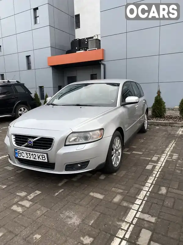 Универсал Volvo V50 2008 2 л. Ручная / Механика обл. Львовская, Червоноград - Фото 1/21