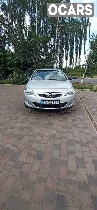 Хэтчбек Opel Astra 2010 1.69 л. Ручная / Механика обл. Черкасская, Смела - Фото 1/11