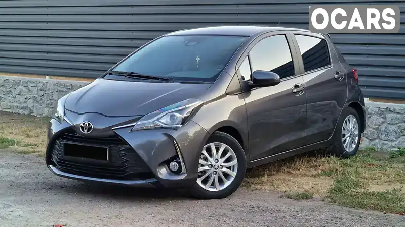 Хэтчбек Toyota Yaris 2017 1.5 л. Автомат обл. Черкасская, Умань - Фото 1/10