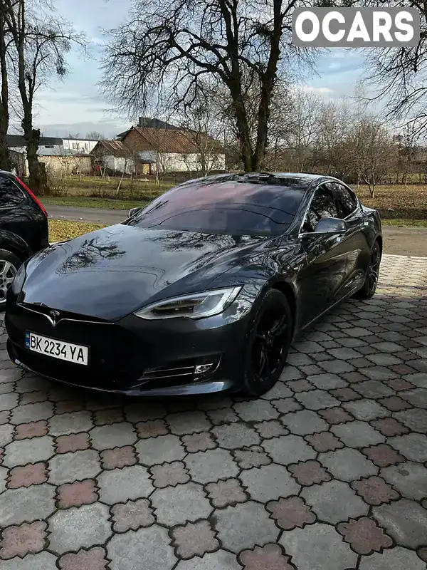 Ліфтбек Tesla Model S 2017 null_content л. обл. Рівненська, Рівне - Фото 1/21