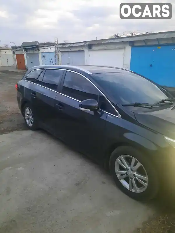 Универсал Toyota Avensis 2013 2 л. Ручная / Механика обл. Одесская, Измаил - Фото 1/21