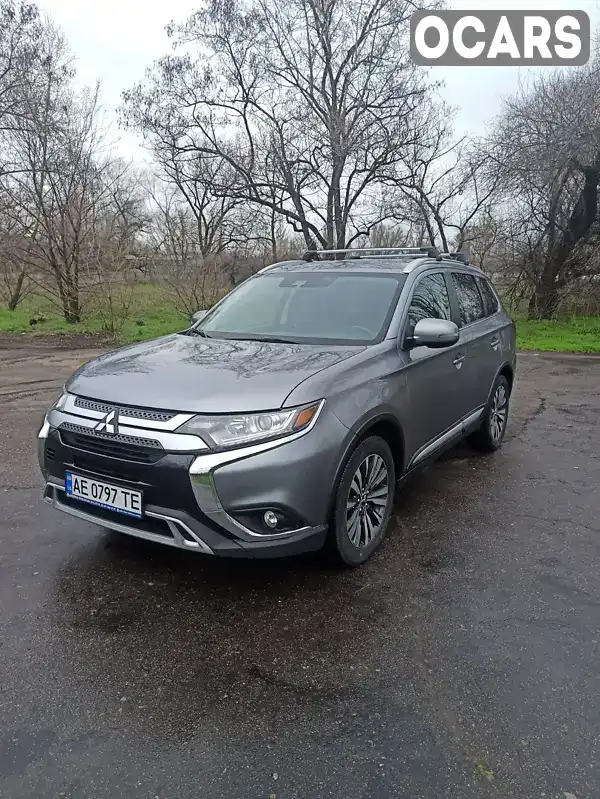 Внедорожник / Кроссовер Mitsubishi Outlander 2020 2.36 л. Автомат обл. Днепропетровская, Каменское (Днепродзержинск) - Фото 1/16