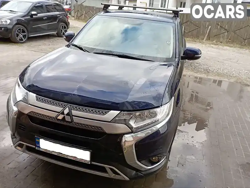 Позашляховик / Кросовер Mitsubishi Outlander 2020 2 л. Варіатор обл. Львівська, Львів - Фото 1/21