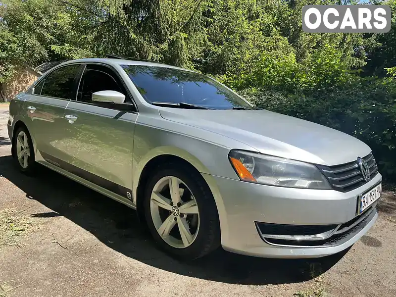 Седан Volkswagen Passat 2012 2.5 л. обл. Кировоградская, Гайворон - Фото 1/21