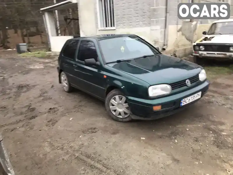 Хэтчбек Volkswagen Golf 1995 1.6 л. Ручная / Механика обл. Львовская, Самбор - Фото 1/21